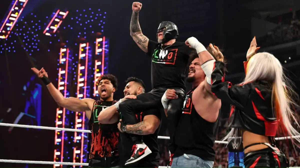 Rey Mysterio Returns On Wwe Smackdown